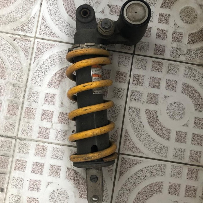 {BEKAS} monoshok moge suzuki GSXR600 Limited