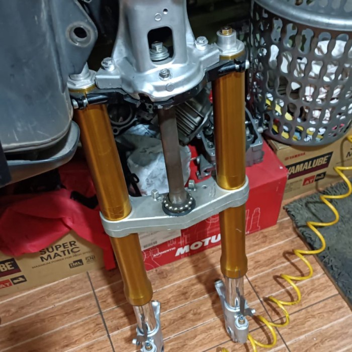 {BEKAS} Upside Down / USD Yamaha R6 for Xmax Limited