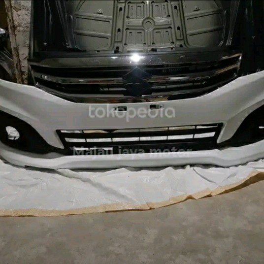 {BEKAS} bumper/bemper dan grill ertiga 2016 2017 original set depan Diskon