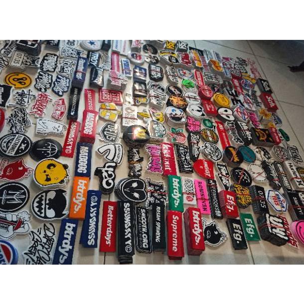 

Diskon Paket 200 Pcs Random Acak Stiker Brand / Stiker Distro Bahan Graftac Anti Air Big Sale