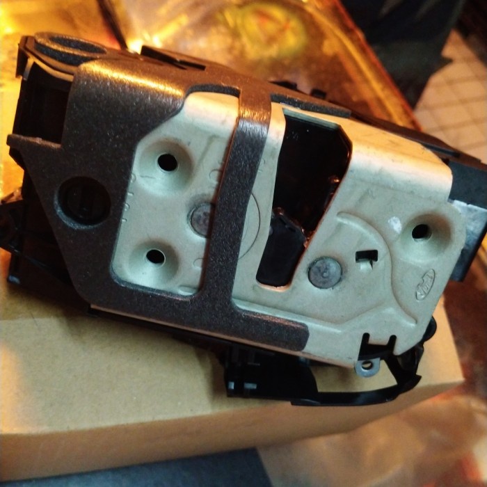 door lock ford fiesta focus rr lh ori lisaajah1516