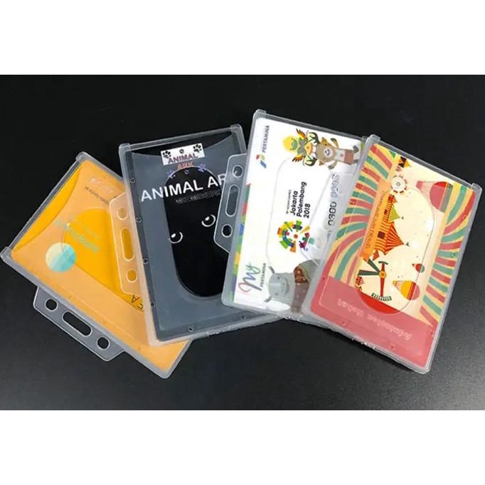 

Tempat Kartu Id Card Landscape Transparan Bening Casing Name Tag Kartu