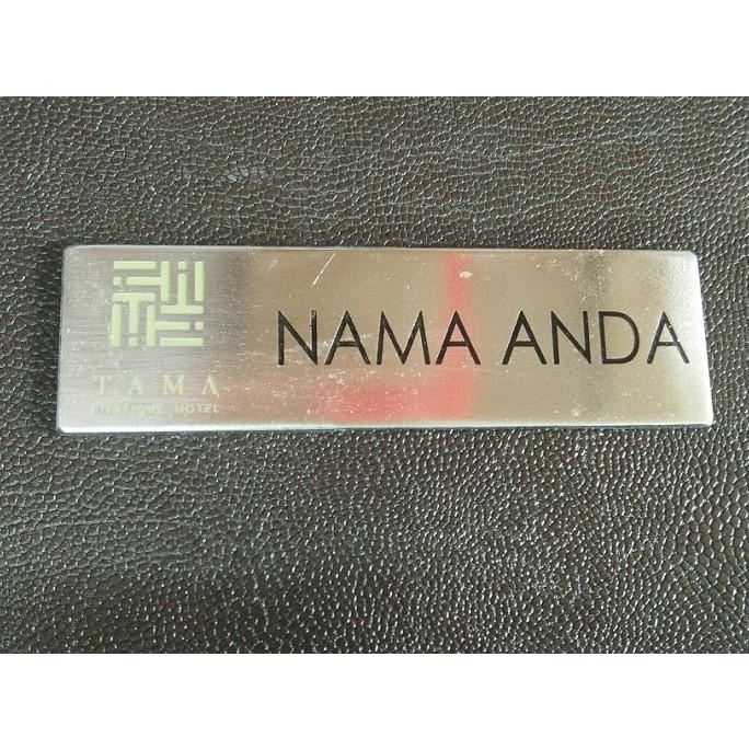 

Name Tag Nama Dada Stainless Belakang Magnet