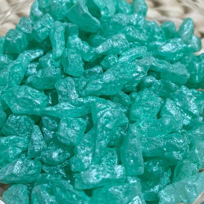 

Laris CRYSTAL ROCK SPRINKLES 500 GR DEKORASI TRIMIT GULA EDIBLE ROCK SUGAR