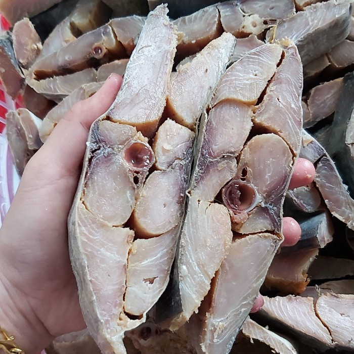 

Daging Ikan Asin Telang Tengiri 1Kg