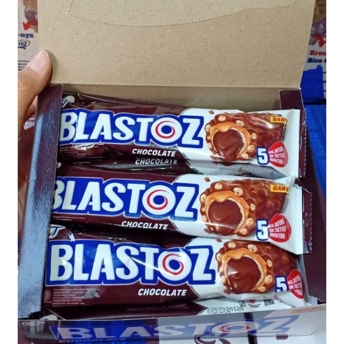 

Biskuit Wafer - Agen Distributor Makanan Ringan Snack Wafer Biskuit Blastoz Chocolate