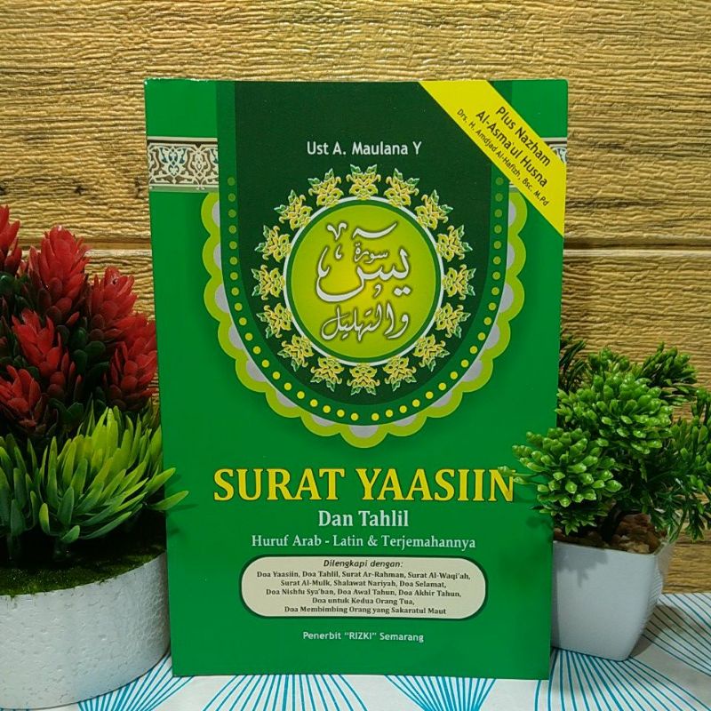 Terjemah surat Yasin yaasiin dan tahlil huruf Arab latin besar A5 Ar Rahman Al waqiah Al Mulk nadzom