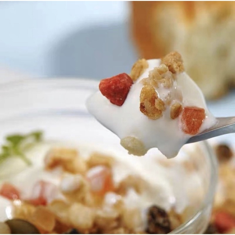 

Calbee Granola Cereal Fruit 700Gr - Japan