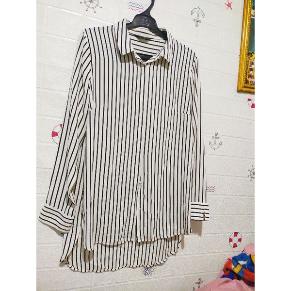 blouse salur hitam putih garis