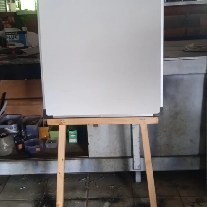 

Promo Papan Tulis Standing Kayu Flip Chart Ukuran 60X90