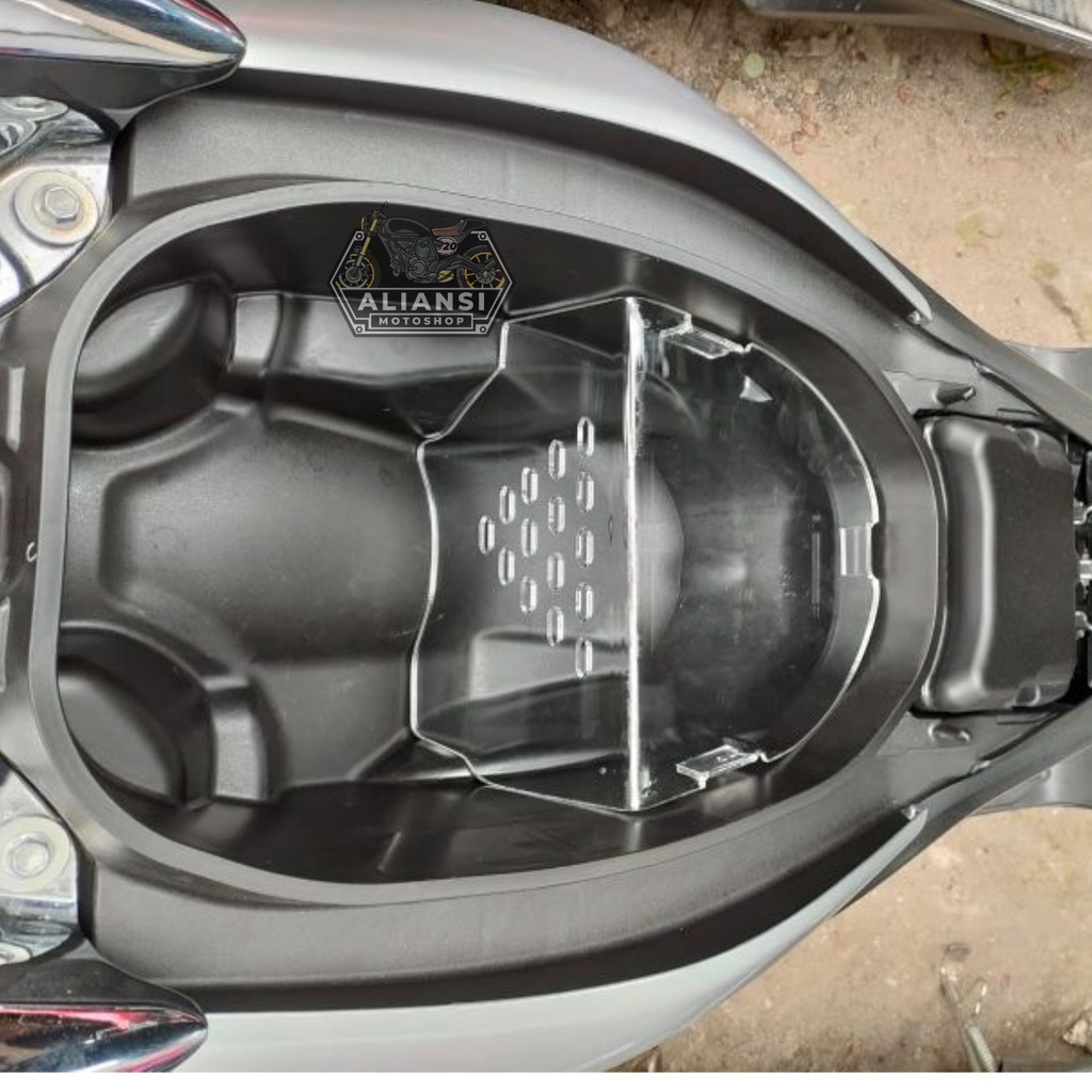 COVER SEKAT BAGASI DOWNDRAFT nmax old/new, Aerox old/new. 5MM, sekat bagasi akrilik downdraft NMAX/A