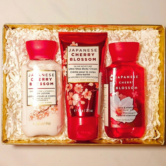 [New Ori] Bath Body Works Bbw Paket Giftset Japanese Cherry Blossom Blcsg Terbatas