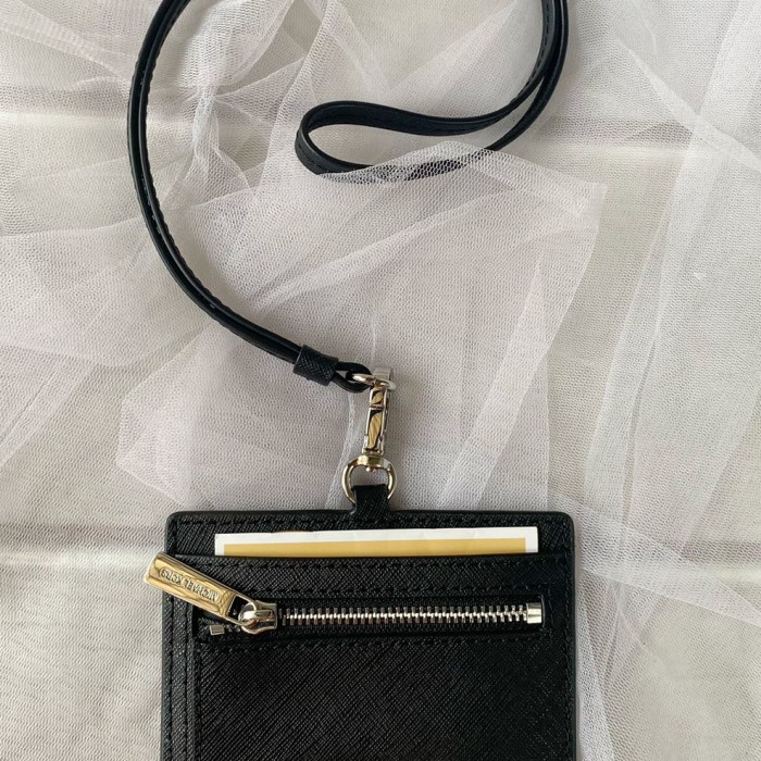 

✨Ready Michael Kors Lanyard Black Diskon