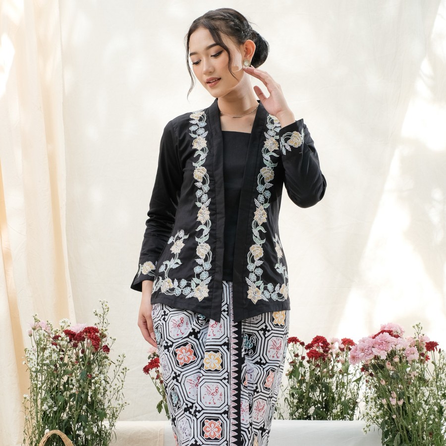 [EXCLUSIVE] MODEL TERKINI Kebaya Encim Bordir Lengan Panjang Meradelima Katun Jepang Hitam