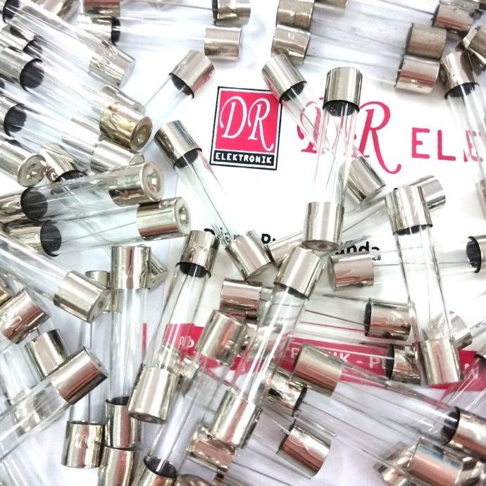 

Fuse 8A kaca besar 6x30 3cm Sekring Sekering Thermostat termofuse dre3 dijamin