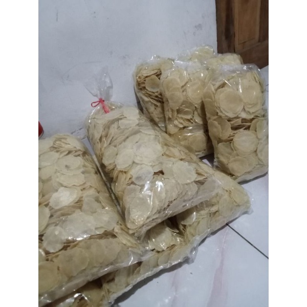 

Emping melinjo tipis putih