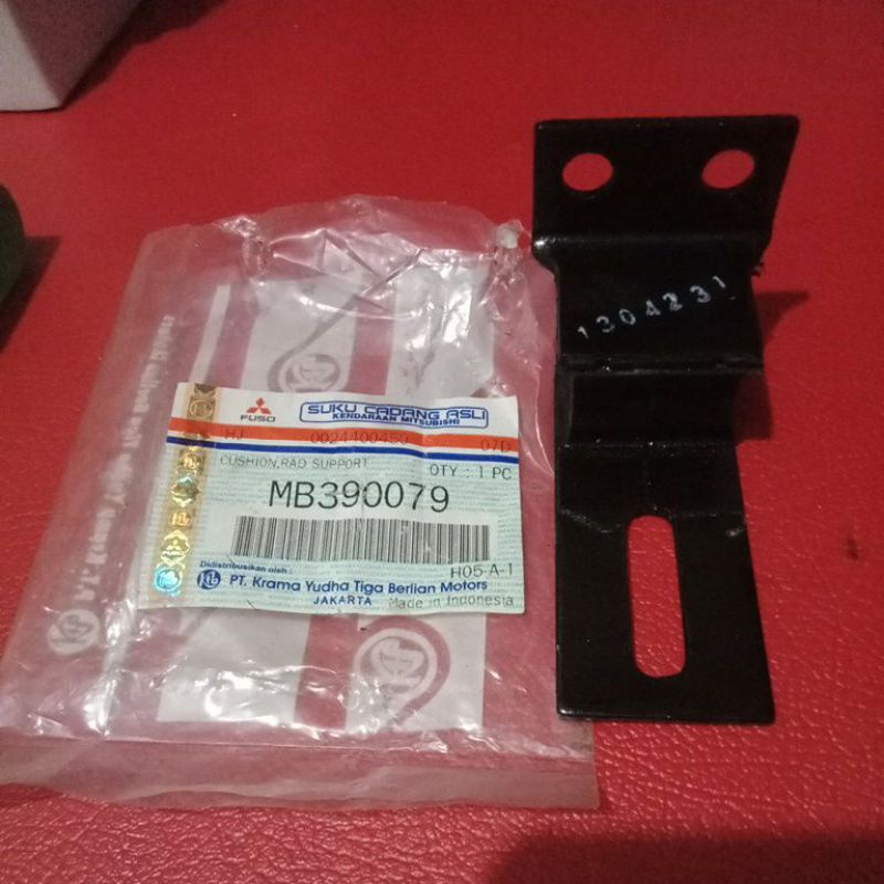 breket radiator ragasa atas ori