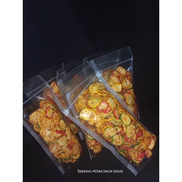 

Seblak garing 50 gr/seblak kering pedas daun jeruk/seblak kerupuk/seblak kering kiloan