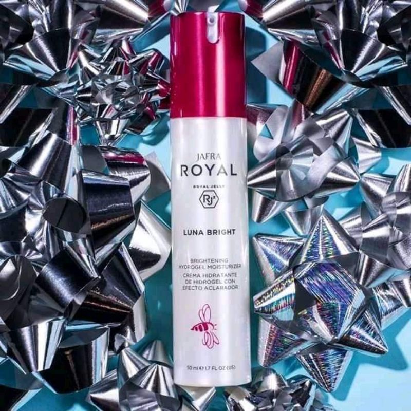 White Whitening Hydrogel Moisturizer Exp Jun 2024