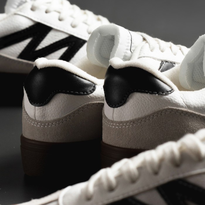Marque.Co Gustav Series - White Putih, Black, Gum Sole