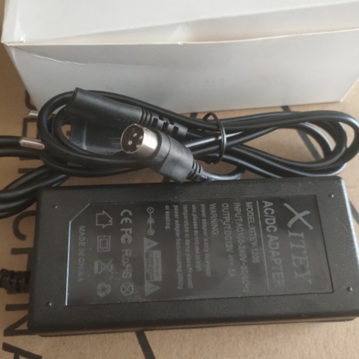 ADAPTOR DVR HIKVISION 12V 5A 4 PIN