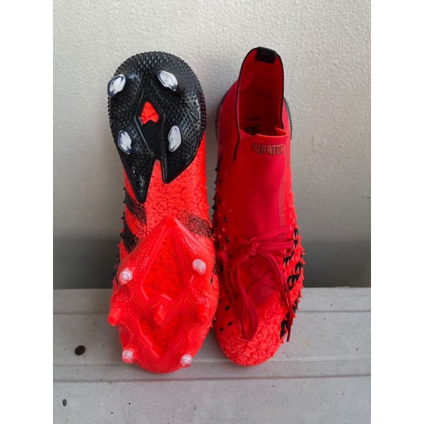 [SPORTY COLLECTION] Sepatu Bola Adidas Predator Freak .1 High Red Black