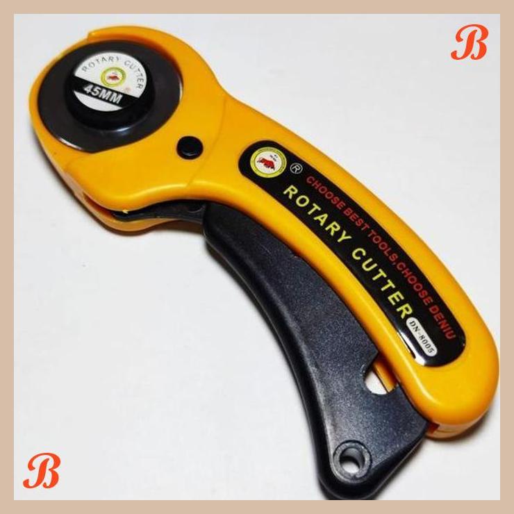 

| MJH | ROTARY CUTTER - ALAT POTONG BAHAN KAIN DAN KERTAS 45MM