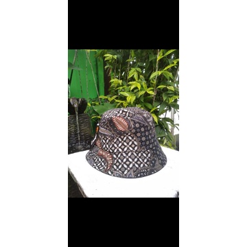 Topi bucket batik gelap Dewasa