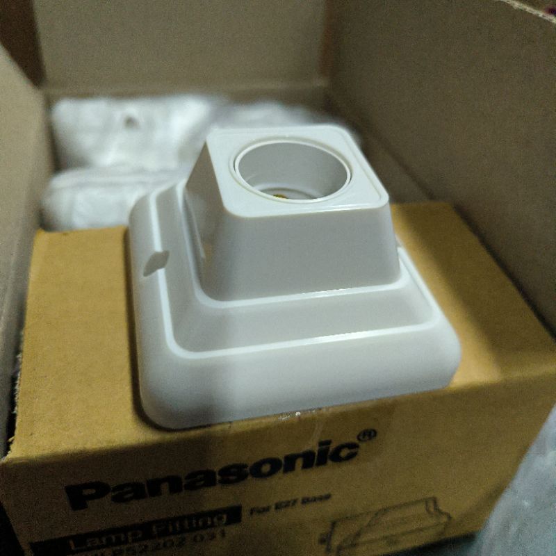 FITTING KOTAK SEGI PANASONIC NLP52202