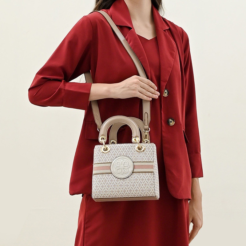 Tas Wanita Les Catino Jestina Medalion Mini Satchel