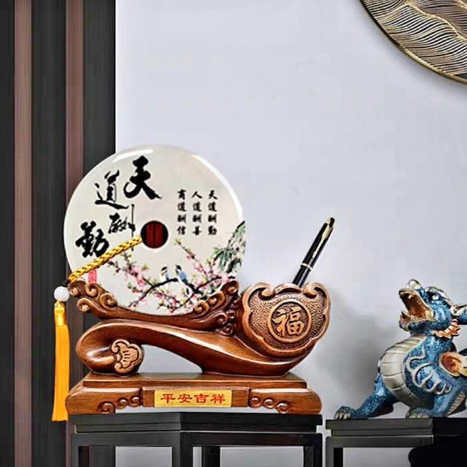 

Best Seller Pajangan Giok Fu Hoki Tempat Pensil Gift Set Premium Kado Imlek Murah Original