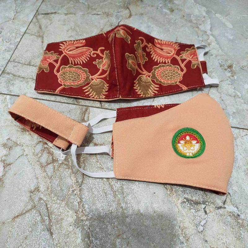 Masker Dharmawanita bordir bolak balik