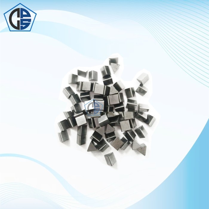 Mata Widia 6.5x6.5x6.5 Betel Segitiga 1 kg Mata Widia Pisau Bubut
