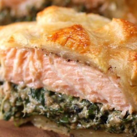 

New Salmon Wellington Croute - Hampers Ramadhan, Natal, Imlek, Lebaran Limited Edition