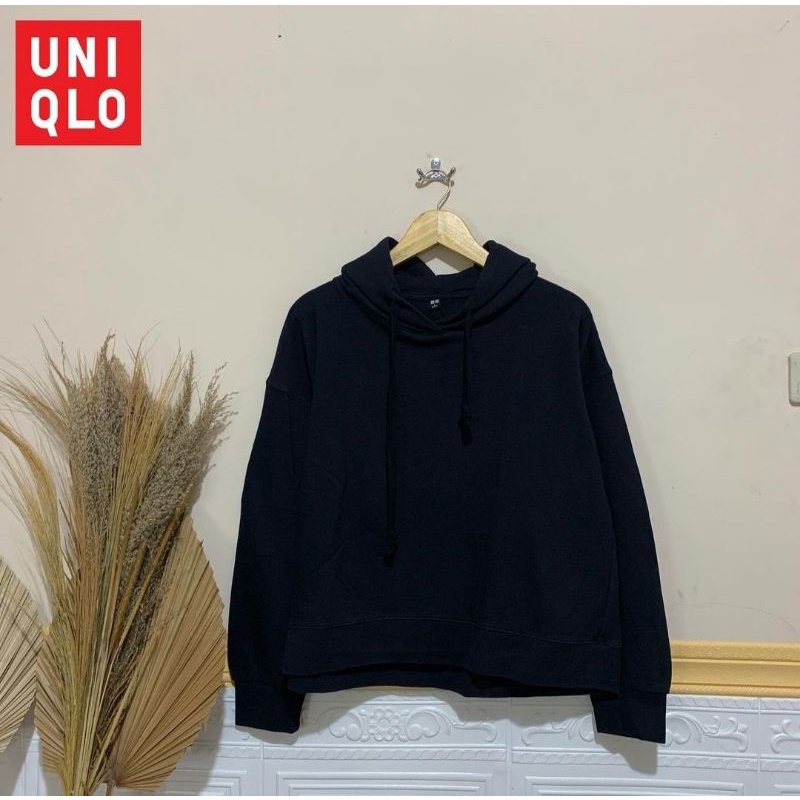 UNIQLO Pullover Hoodie