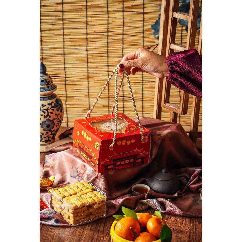 

TRY CNY HAMPERS / IMLEK HAMPERS / CHINESE NEW YEAR HAMPERS / PARCEL KUE KERING / PARSEL SINCIA TERLARIS