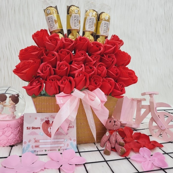 

SIAP KIRIM Paket box hampers bunga valentine anniversary ulang tahun wisuda 75 madalinsecollect