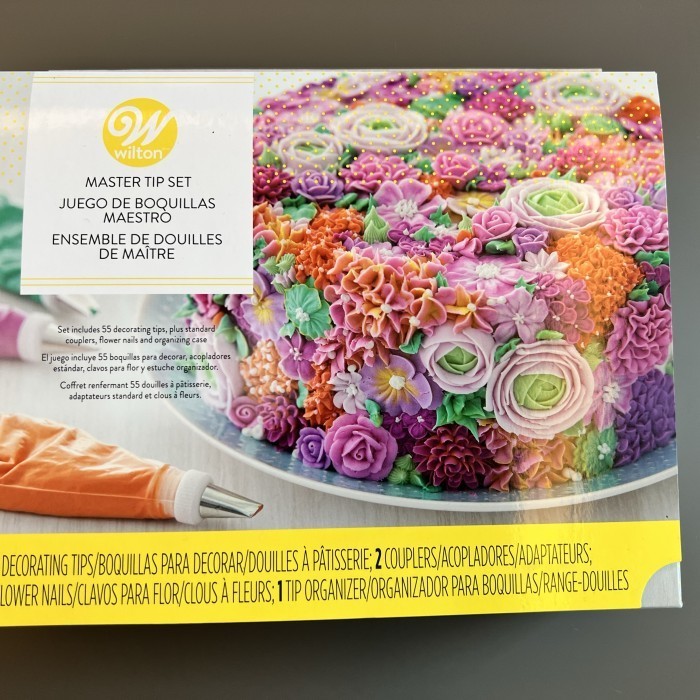 

[New Ori] Wilton Master Tip Set - 55 Decorating Tips For Decorating And Baking Diskon