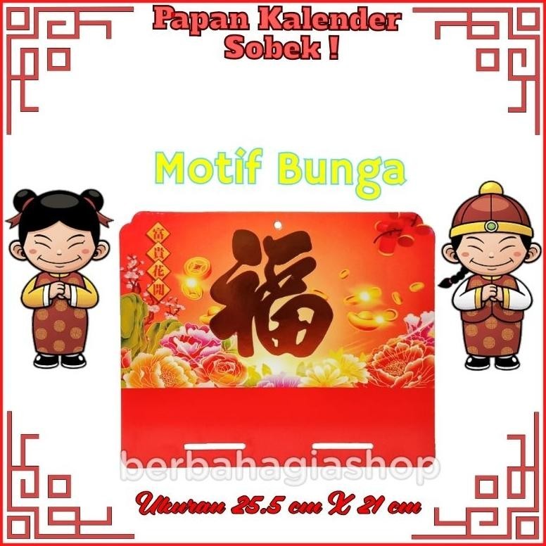 

PTR Papan Tatakan Dan Kalender Sobek Cina Lokal Ukuran Besar Tahun 2024 / Paket Papan Gantungan Dan Kalender Robek Harian Jumbo TERLARIS