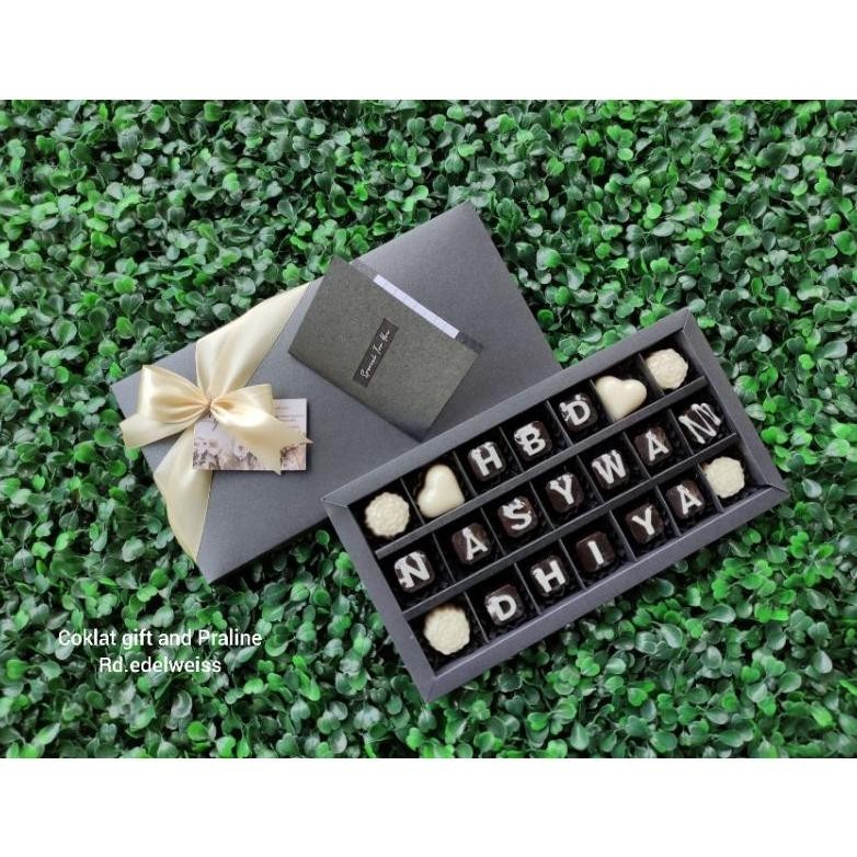 

Coklat Gift And Praline/Coklat Box/Coklat Huruf/Coklat Wording/Coklat Gift/Coklat Ucapan Promo!!!