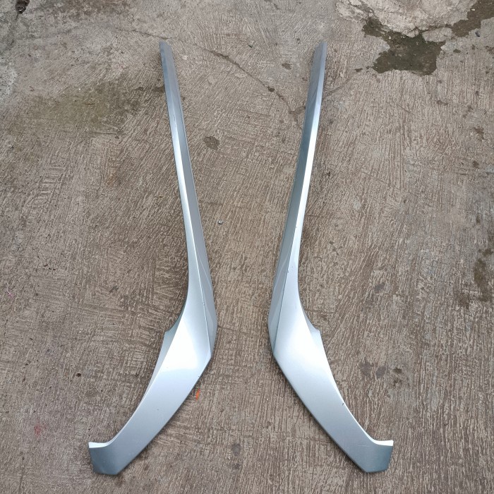 [New Ori] Lis Gril List Depan Fortuner 2021 Warna Bahan Limited