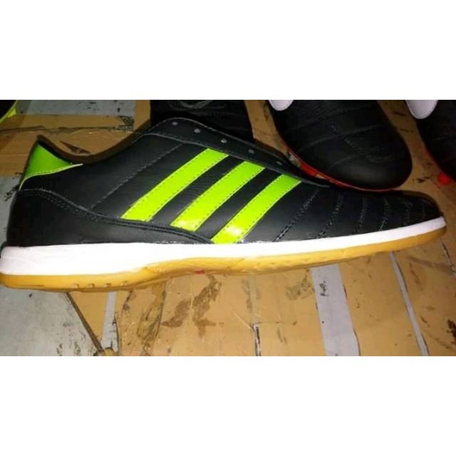 [MAD SPORT] Sepatu futsal kulit asli adidas predator/sepatu futsal grande ori