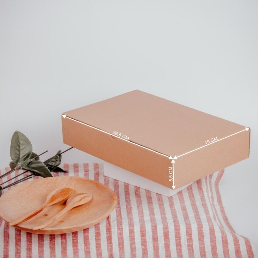 

10 Pcs Kardus Die Cut Cake Box Kotak Kue Coklat Polos size 28.5 x 19 x 5.5 cm