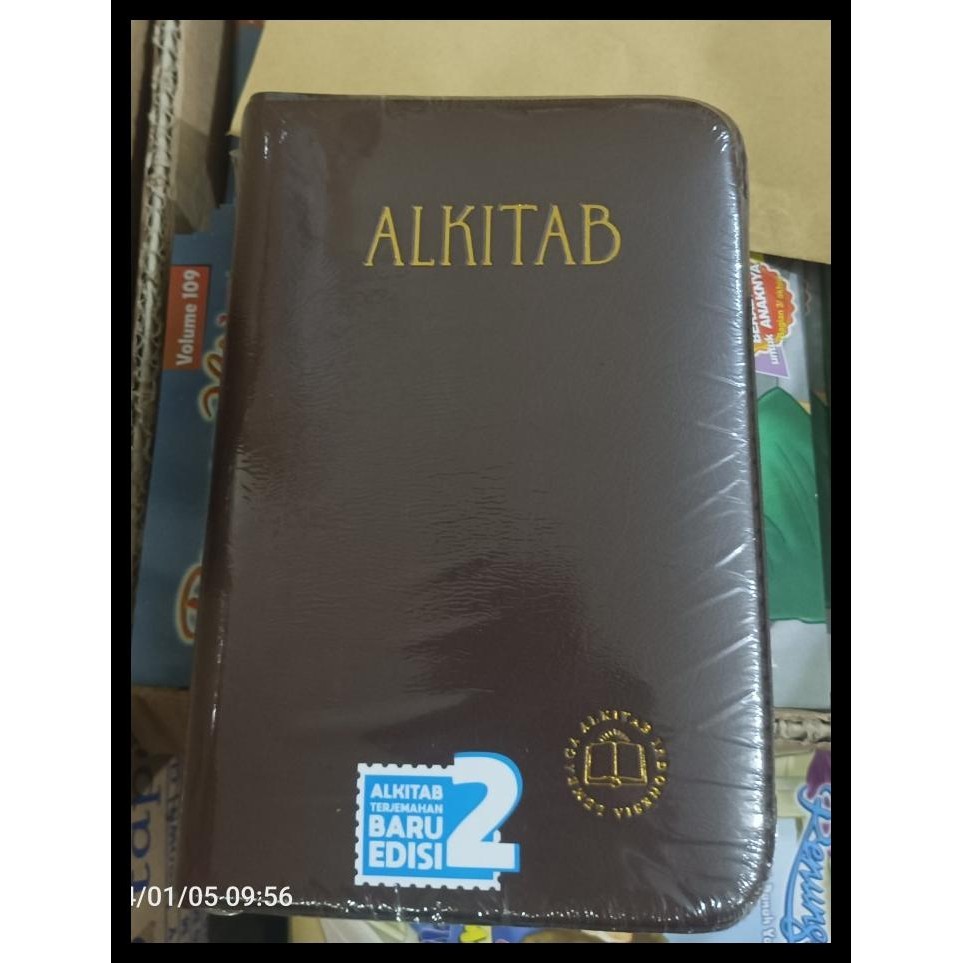 

terbaru !!! alkitab tb2 064 ti sl sampul kulit imitasi resleting dengan indeks ready