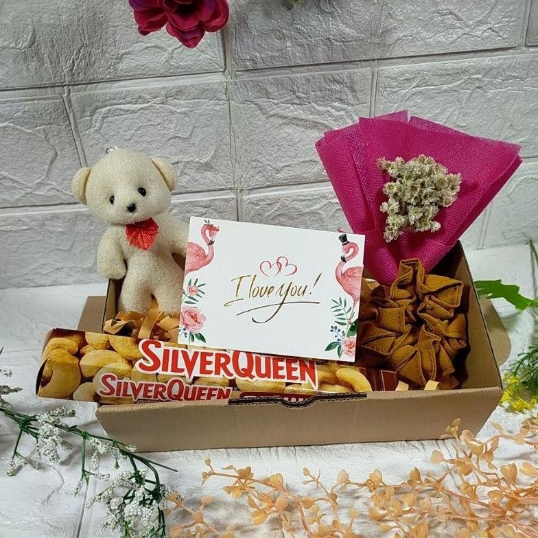 

Bisa Cod Hampers Valentine Hampers Ultah Cewek Hampers Anniversary Hampers Wisuda Kado Valentine Kado Ultah Wanita Kado Anniversary Diskom