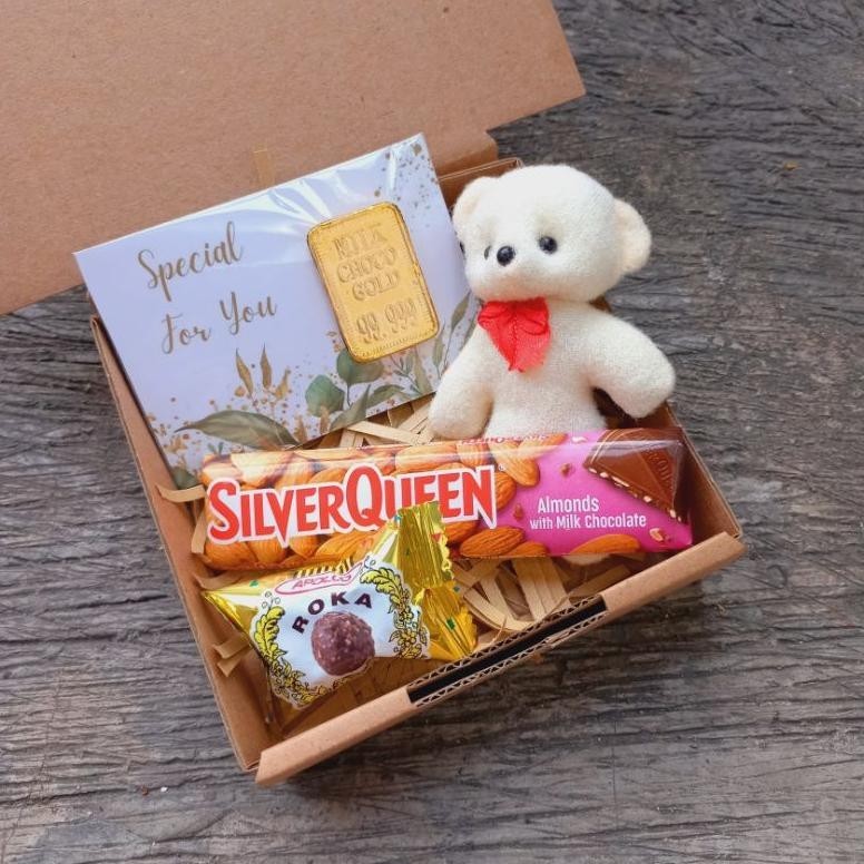 

Big Sale Hampers Coklat Silverqueen Boneka Roka Hampers Valentine Kado Snack Cokelat Hamper Cocolate Promo