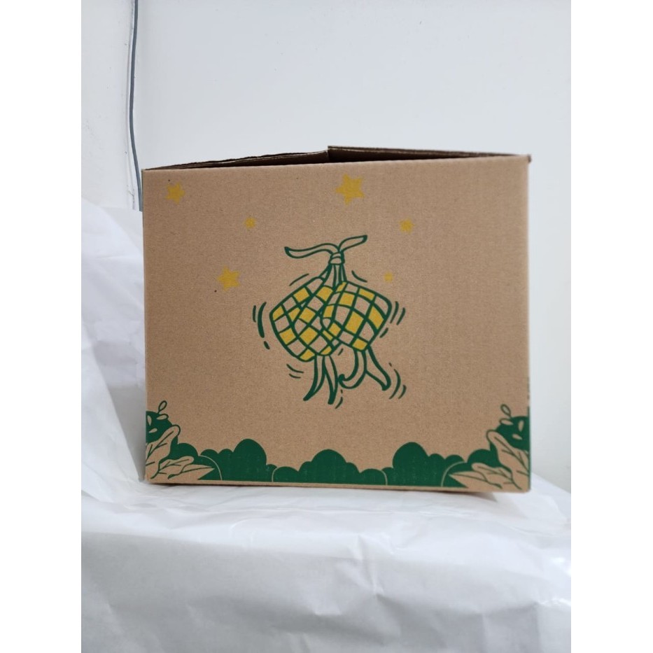 

Dus Lebaran Box Idul Fitri Uk. 30X30X25 / Dus Parcel / Kardus Lebaran 016