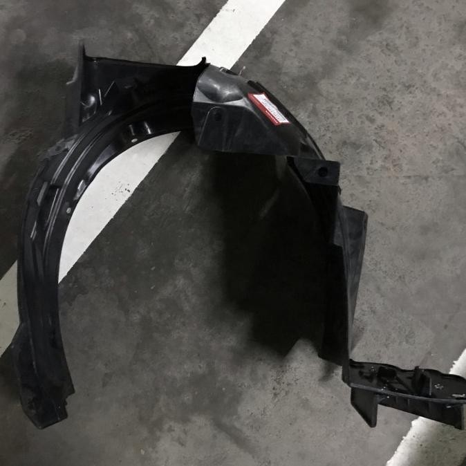 Liner Inner Fender Depan Honda Mobilio Tipe Rs