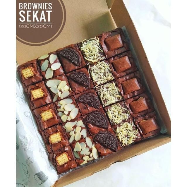 

PROMO MURAH fudgy brownies sekat 20x20 dark chocolate enak cocok dijadikan Hampers