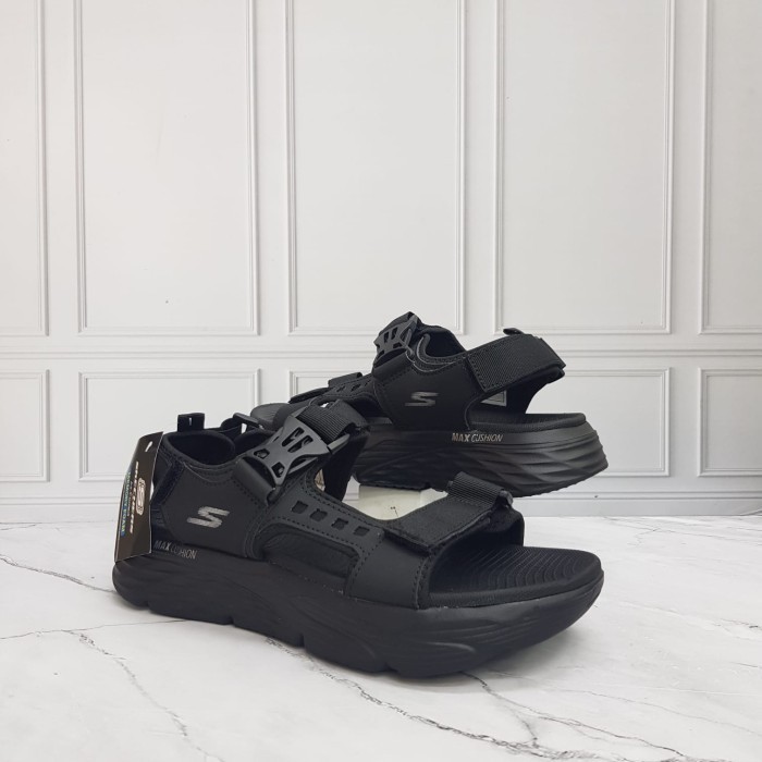 Sandal Skechers Max Cushioning Pria / Sandal Tali Pria / Sandal Gunung